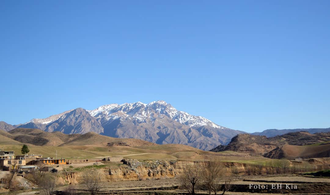 Das Dena-Massiv ist Teil des Zagros-Gebirges im Iran