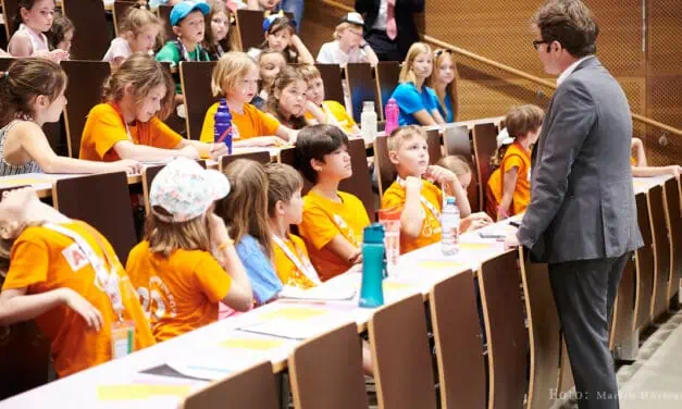 Kinderuni Wien macht Forschungslaune in den Ferien