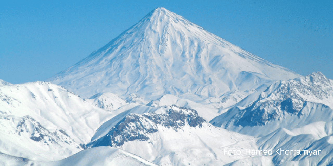Der Demawend ist der höchste Berg im Elburs-Gebirge im Iran